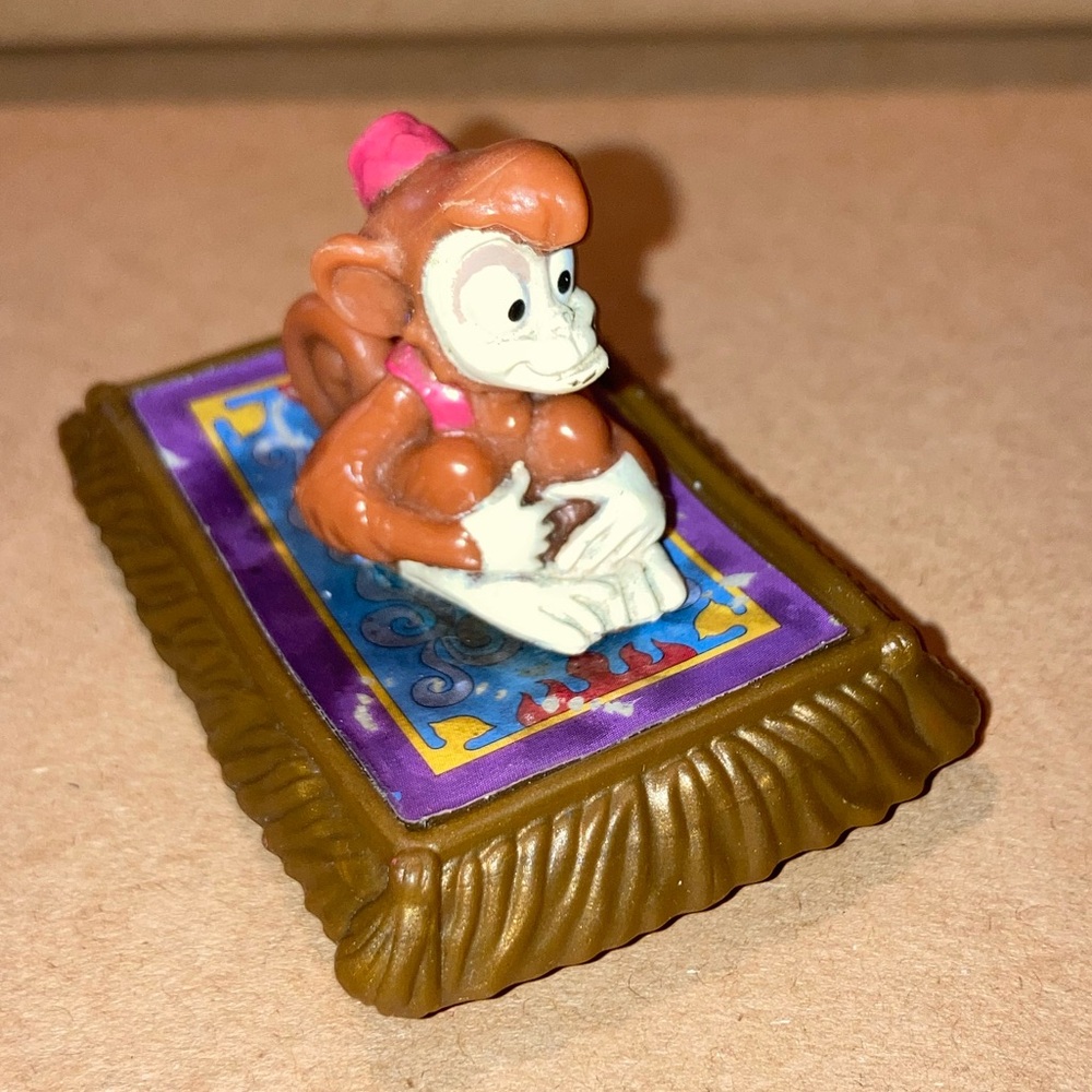 ABU MONKEY ON FLYING CARPET ALADDIN 1.5” ACTION FIGURE PLASTIC TOY (PRE-OWNED)